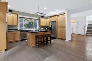8817 SW 49th Ave, Portland, OR 97219 - Photo 17