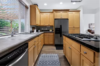 8817 SW 49th Ave, Portland, OR 97219 - Photo 11