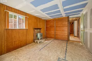 105 S R St, Cottage Grove, OR 97424 - Photo 17