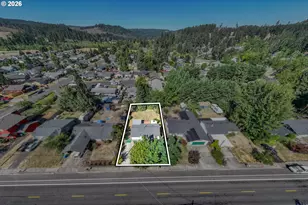 105 S R St, Cottage Grove, OR 97424 - Photo 25