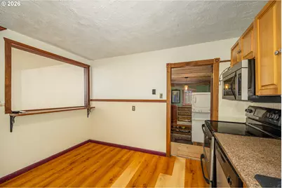 105 S R St, Cottage Grove, OR 97424 - Photo 15