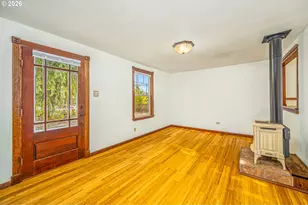 105 S R St, Cottage Grove, OR 97424 - Photo 5