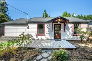 105 S R St, Cottage Grove, OR 97424 - Photo 1