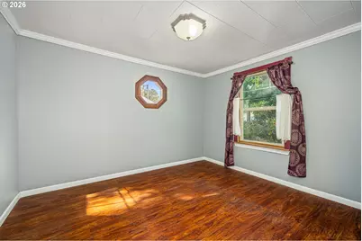 105 S R St, Cottage Grove, OR 97424 - Photo 7
