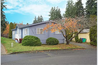 13446 SE Schiller St, Portland, OR 97236 - Photo 1