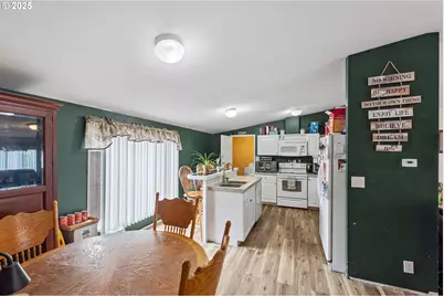 235 1st Ave, Coos Bay, OR 97420 - Photo 7