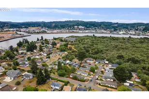 235 1st Ave, Coos Bay, OR 97420 - Photo 39