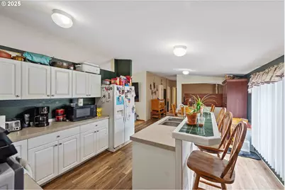 235 1st Ave, Coos Bay, OR 97420 - Photo 9