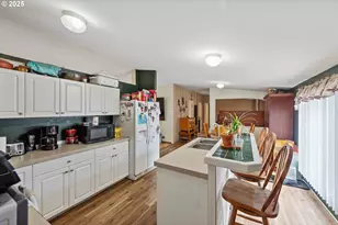 235 1st Ave, Coos Bay, OR 97420 - Photo 9