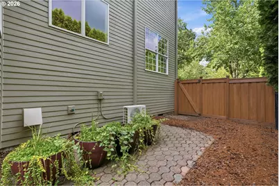 3390 Crescent Dr, West Linn, OR 97068 - Photo 37
