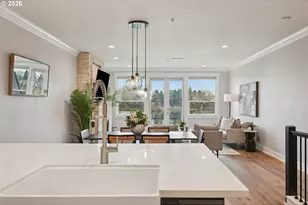 875 N Harbour Dr, Portland, OR 97217 - Photo 11