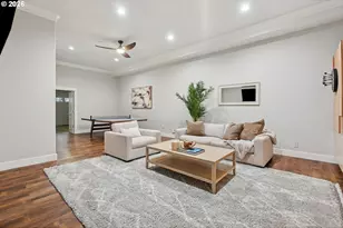 875 N Harbour Dr, Portland, OR 97217 - Photo 29