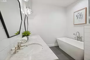 875 N Harbour Dr, Portland, OR 97217 - Photo 19