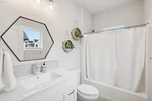 875 N Harbour Dr, Portland, OR 97217 - Photo 27