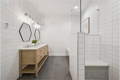 875 N Harbour Dr, Portland, OR 97217 - Photo 21