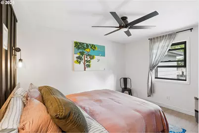 10910 NE Knott St, Portland, OR 97220 - Photo 15