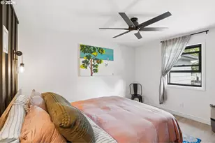 10910 NE Knott St, Portland, OR 97220 - Photo 15