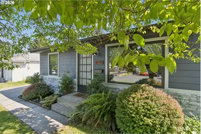 10910 NE Knott St, Portland, OR 97220 - Photo 1