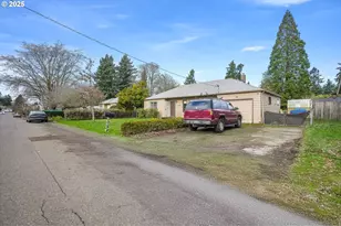 12413 SE Mill St, Portland, OR 97233 - Photo 29