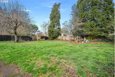 12413 SE Mill St, Portland, OR 97233 - Photo 21