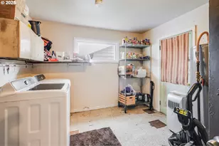 12413 SE Mill St, Portland, OR 97233 - Photo 19