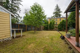 18427 SE Yamhill St, Portland, OR 97233 - Photo 11
