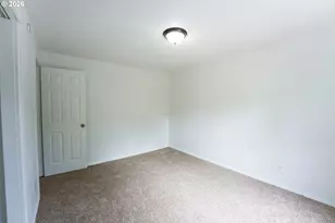 18427 SE Yamhill St, Portland, OR 97233 - Photo 21