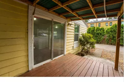 18427 SE Yamhill St, Portland, OR 97233 - Photo 5