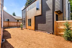 3864 NE Alberta Ct, Portland, OR 97211 - Photo 13