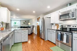 914 NE 26th St, McMinnville, OR 97128 - Photo 11