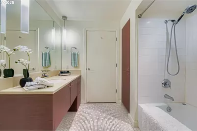 3601 S River Pkwy #429, Portland, OR 97239 - Photo 23
