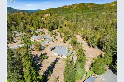 188 Trillium Ln, Tenmile, OR 97481 - Photo 27
