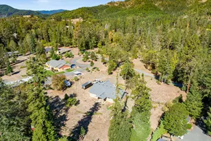 188 Trillium Ln, Tenmile, OR 97481 - Photo 27