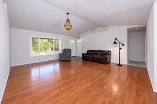 188 Trillium Ln, Tenmile, OR 97481 - Photo 5