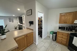 1735 NE 3rd Pl, Hermiston, OR 97838 - Photo 11