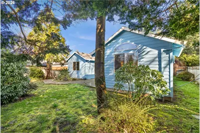 14252 SE Center St, Portland, OR 97236 - Photo 41