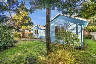 14252 SE Center St, Portland, OR 97236 - Photo 41