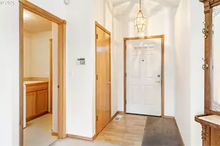 14252 SE Center St, Portland, OR 97236 - Photo 35