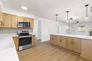 17909 Oatfield Rd, Gladstone, OR 97027 - Photo 11