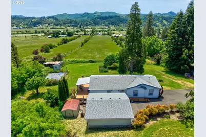 1971 E Sixth Ave, Sutherlin, OR 97479 - Photo 5