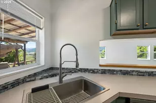 1971 E Sixth Ave, Sutherlin, OR 97479 - Photo 17
