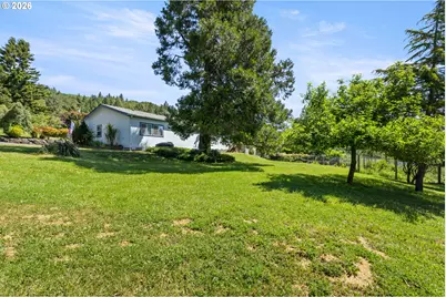 1971 E Sixth Ave, Sutherlin, OR 97479 - Photo 37