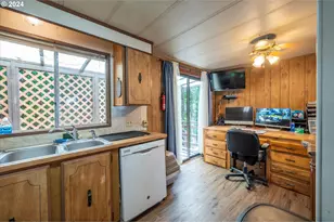 91511 Spaw Ln, Coos Bay, OR 97420 - Photo 11