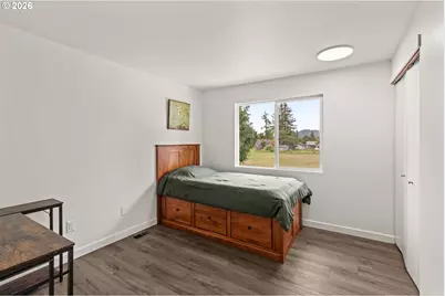 992 S 44th St, Springfield, OR 97478 - Photo 25