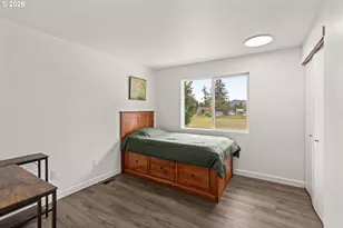 992 S 44th St, Springfield, OR 97478 - Photo 25