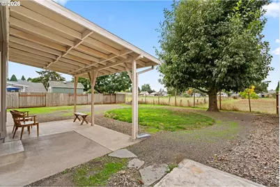 992 S 44th St, Springfield, OR 97478 - Photo 35