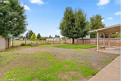 992 S 44th St, Springfield, OR 97478 - Photo 39