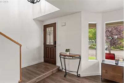 992 S 44th St, Springfield, OR 97478 - Photo 5