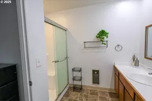 7824 NE Loowit Loop, Vancouver, WA 98662 - Photo 17