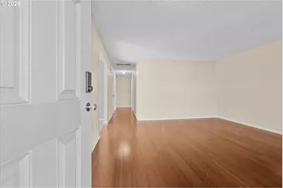 955 SE Hogan Rd, Gresham, OR 97080 - Photo 5